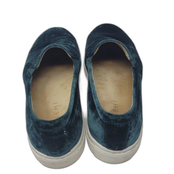 M.Gemi Green Velvet Slip On Shoes - Picture 2 of 6